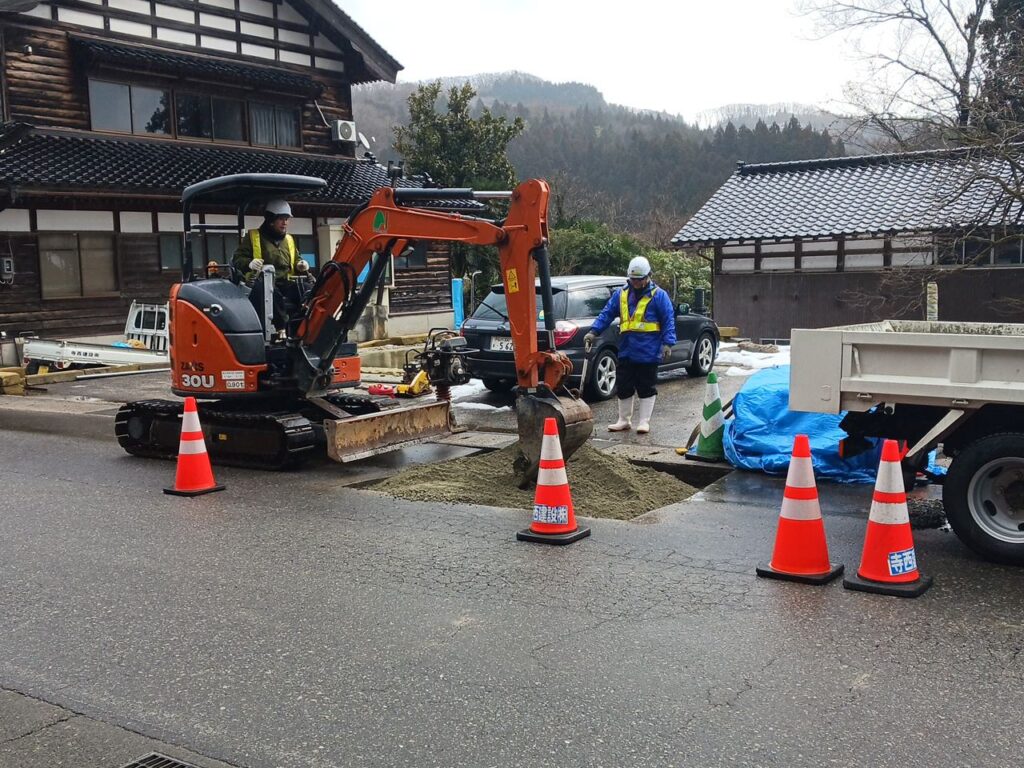 能登　寺西建設　道路修繕維持工事