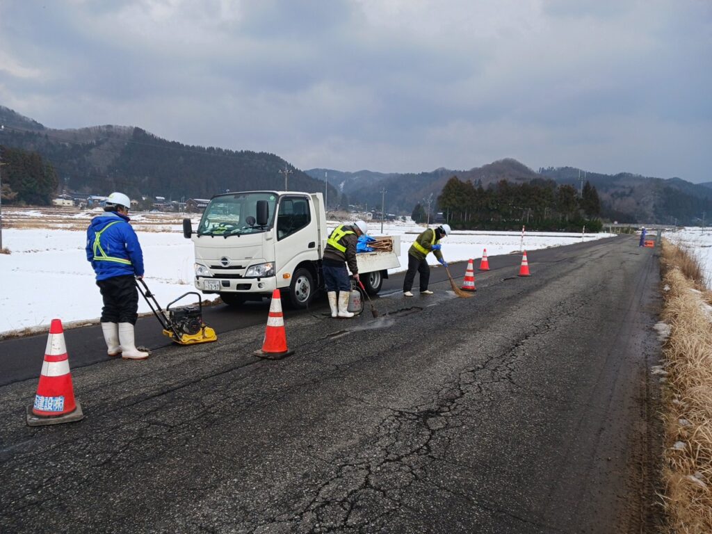 能登　寺西建設　道路修繕維持工事