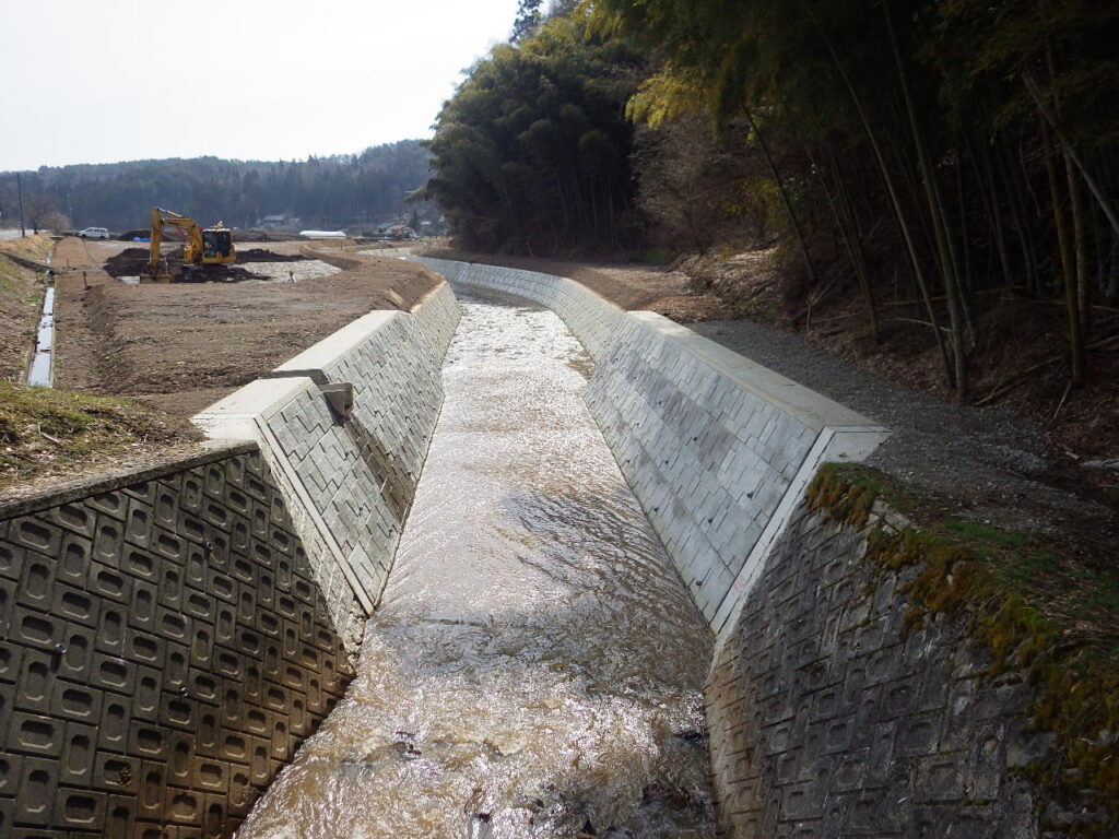 能登　寺西建設　河川改修工事