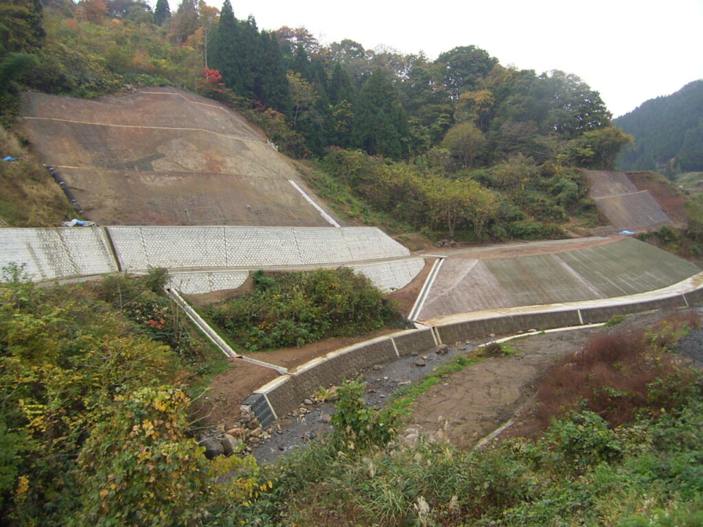 能登　寺西建設　森林土木工事